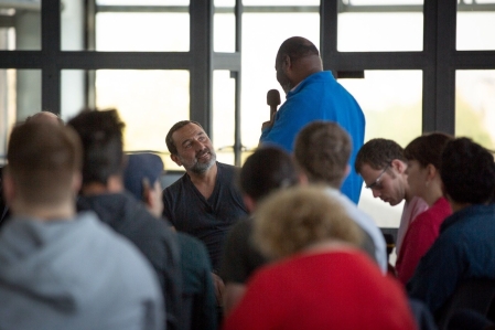 Gilles Lellouche, premier interviewé des "Rencontres du Papotin" sur France 2.