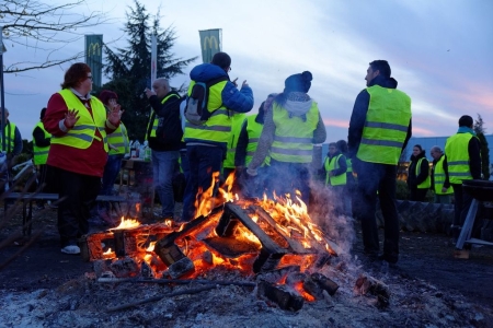Manifestation du mouvement des gilets jaunes, à Andelnans, le 24 novembre 2018. Mouvement des gilets jaunes, Andelnans, 24 Nov 2018